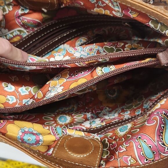 Tignanello Purse Light Brown/Tan Tons Of Pockets Clean Interior Shoulder Strap - Picture 7 of 8